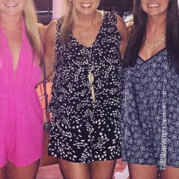 Cupcake & Cashmere Open Back Romper - Picture 4 of 4